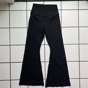 AERIE FLARE CROSSOVER LEGGINGS LIKE NEW - SIZE LARGE SHORT